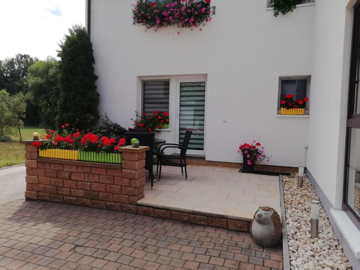 Modern Holiday Home Idyllic Setting With Terrace Medebach Exterior foto